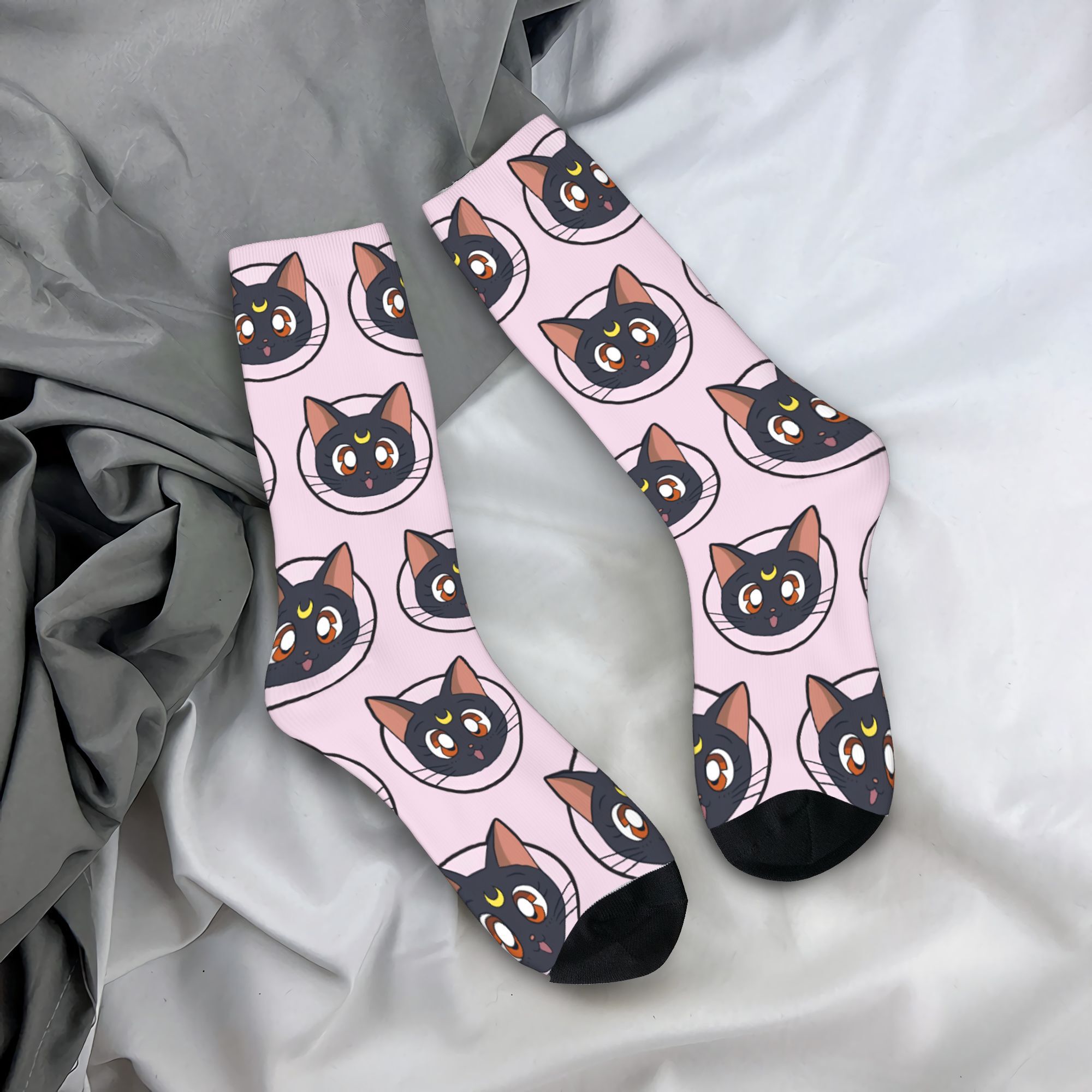 Kaus Kaki Kru Uniseks Trendi K - Anime Merchandise Dress ulasan dan harga